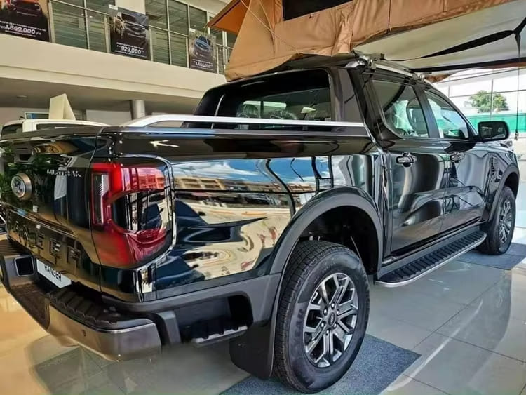 Bolt-Style Wide-Body Fender Flares | Rugged Off-Road Arch Protectors for Ford Ranger T9 (2022-2023) XLT Wildtrak Sport