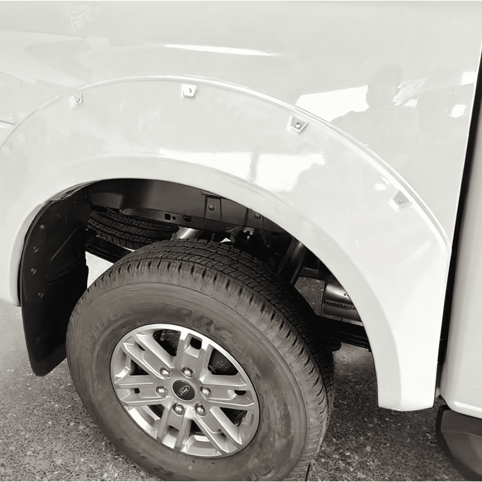 6-Piece Wide-Body Wheel Arch Extension Kit | Decorative Fender Flare Protectors for Ford Ranger T9 (2022-2023)